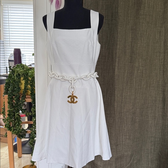Limited Edition Karen Millen Elegant White Dress - Picture 1 of 6